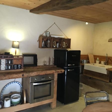 Suites De Campagne Les Eydieux, Petits Dejeuners Inclus Saint-Angel  Exterior foto