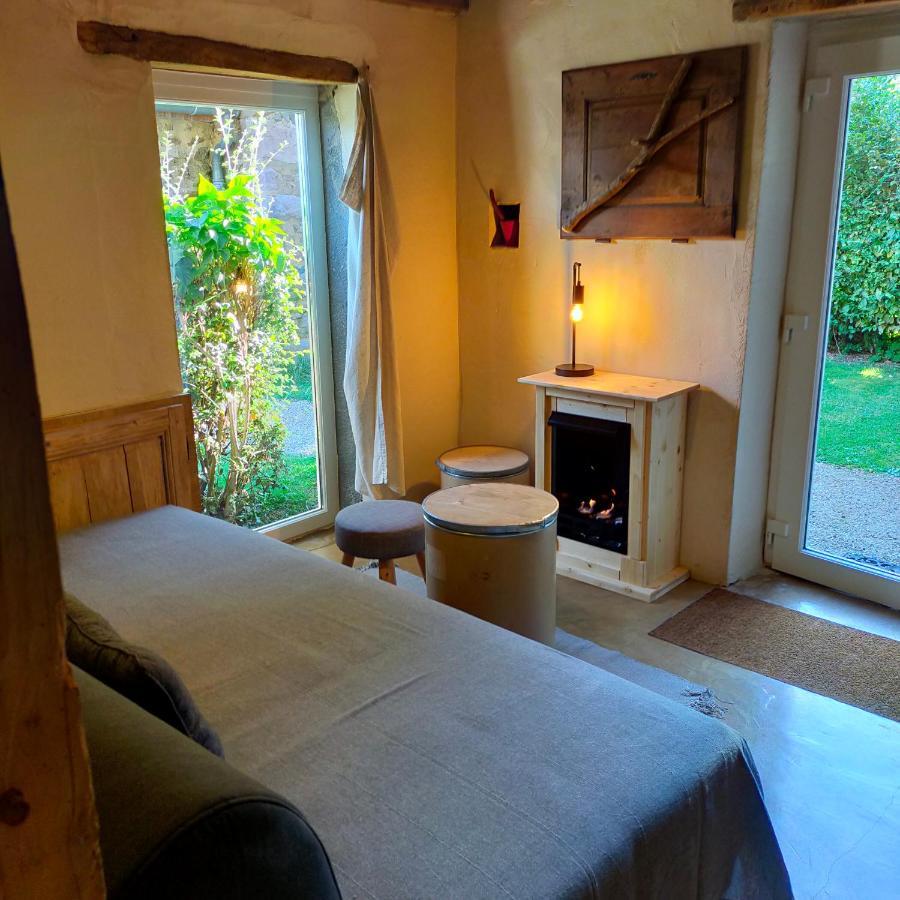 Suites De Campagne Les Eydieux, Petits Dejeuners Inclus Saint-Angel  Exterior foto
