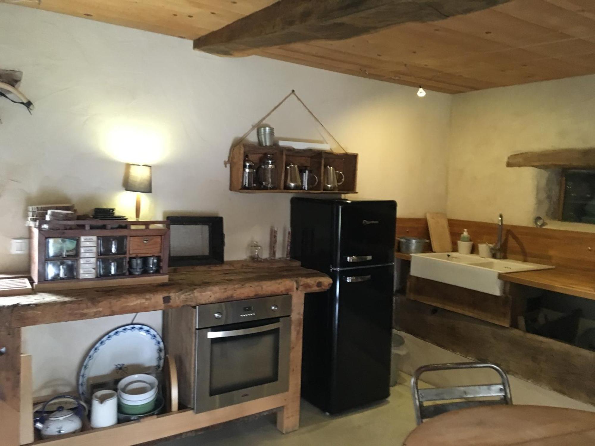 Suites De Campagne Les Eydieux, Petits Dejeuners Inclus Saint-Angel  Exterior foto